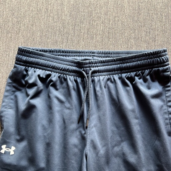 Men’s UA sweatpants - Picture 2 of 3